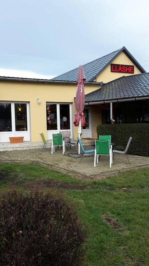 Grill Terasz Etterem Es Szallashely Mezokovesd Exterior photo